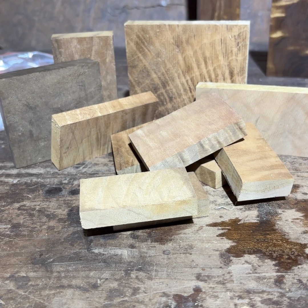 大***虫金丝楠木无事牌材料