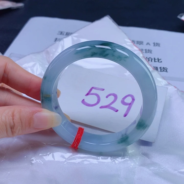 翡翠手镯未镶嵌圈口56675756