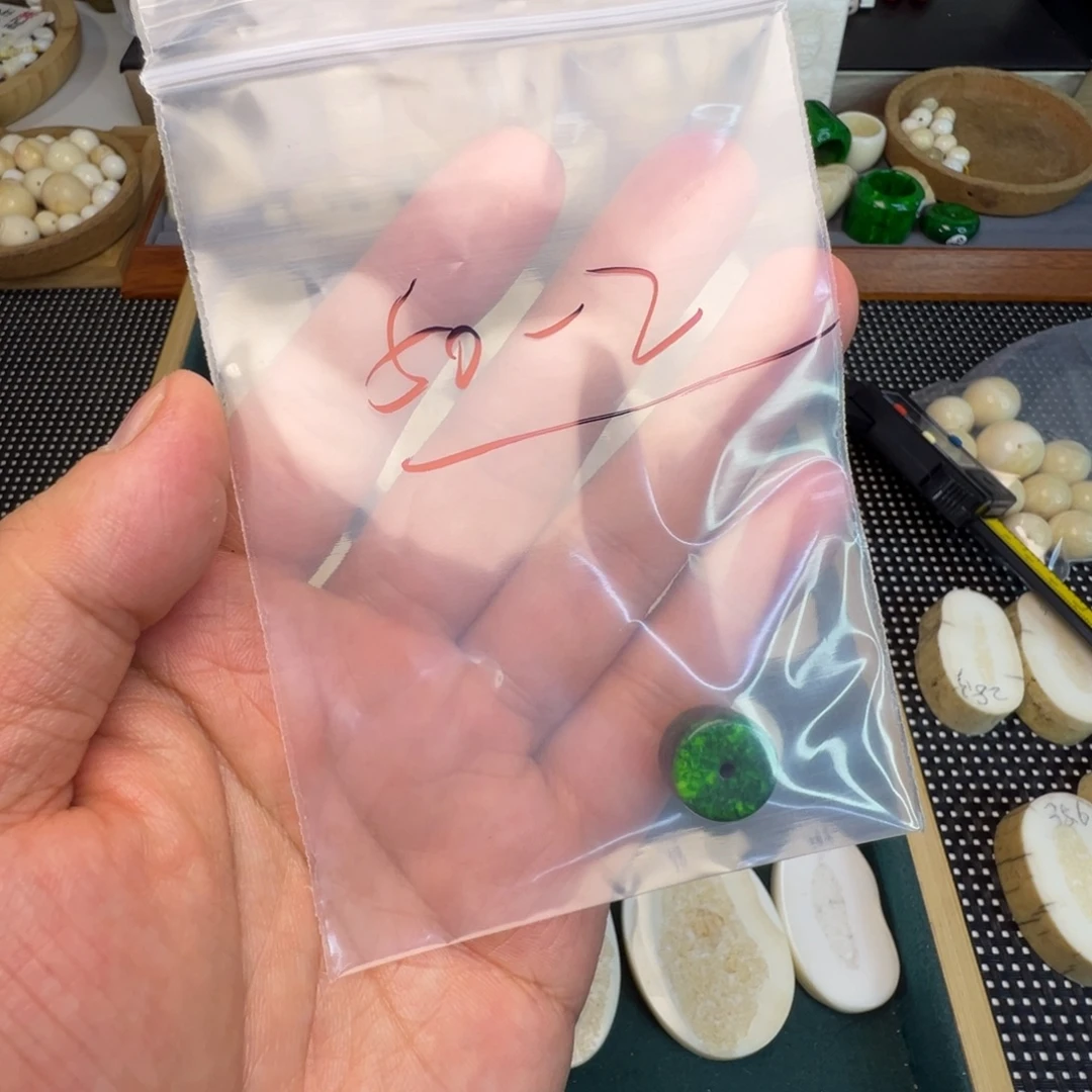 裸石琥珀未镶嵌特价处理