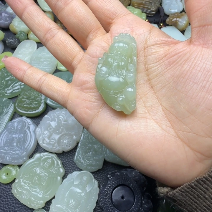 和田玉未镶嵌珠宝奇石