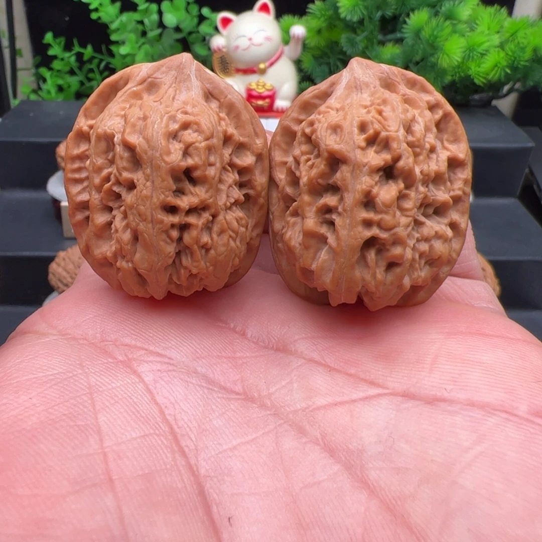 把件文玩核桃昌平西北大将军，尺寸33，不包邮，顺丰到付邮费