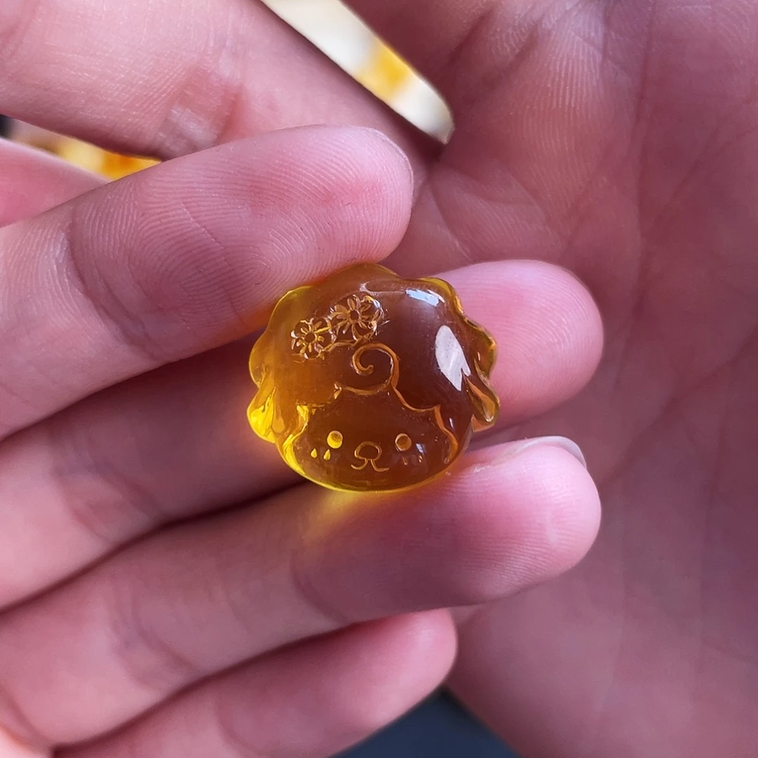 琥珀未镶嵌珠宝奇石