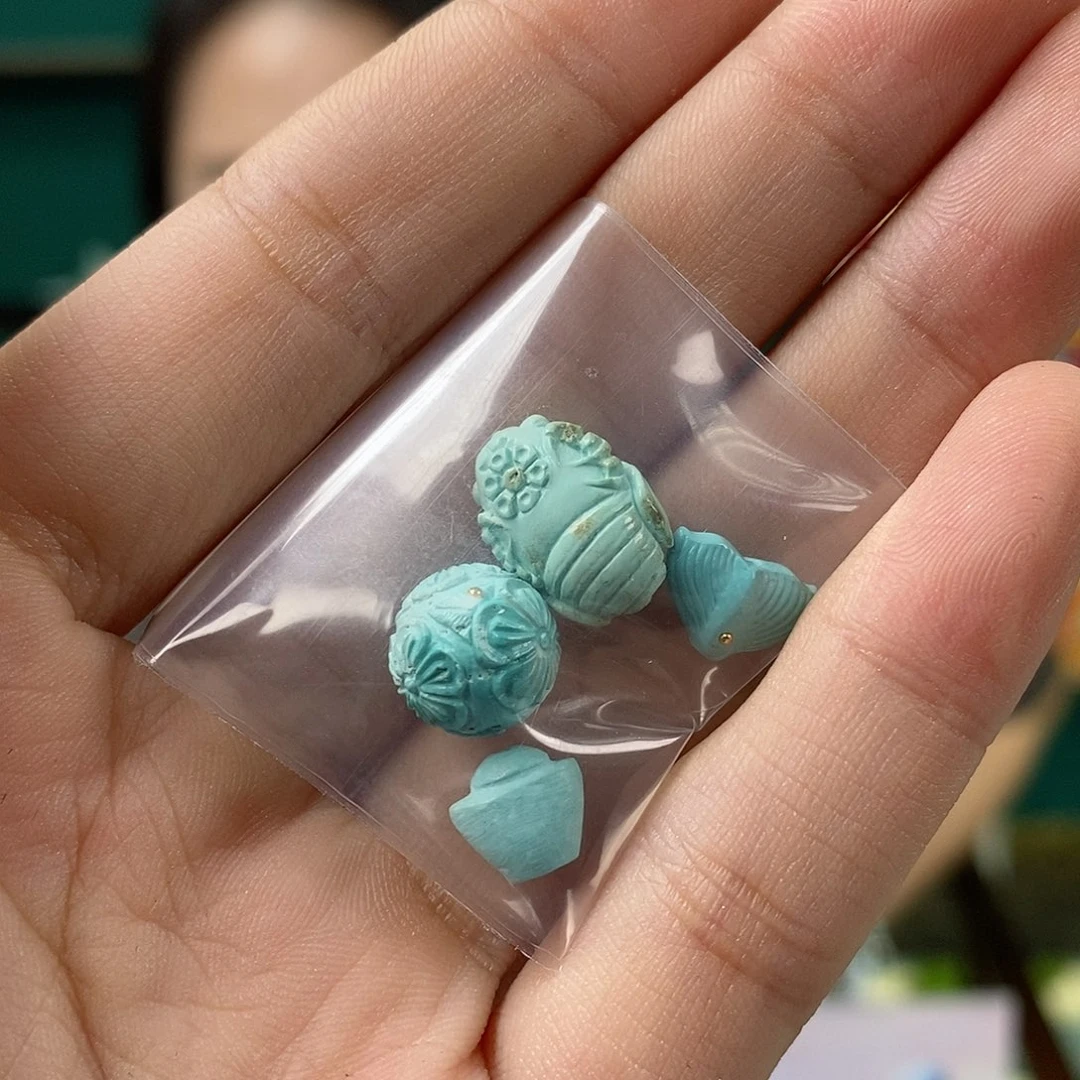 绿松石未镶嵌珠宝奇石