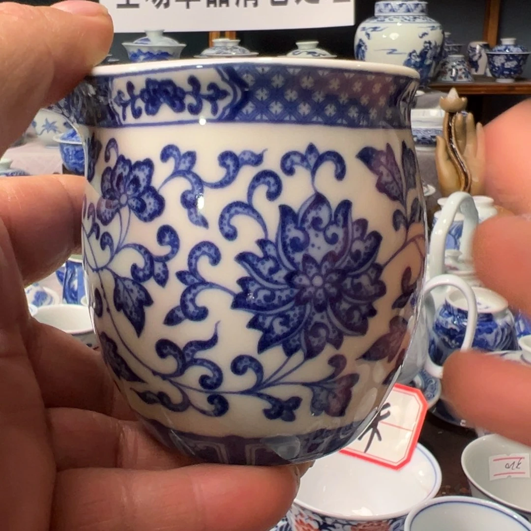 摆件景德镇青花瓷器