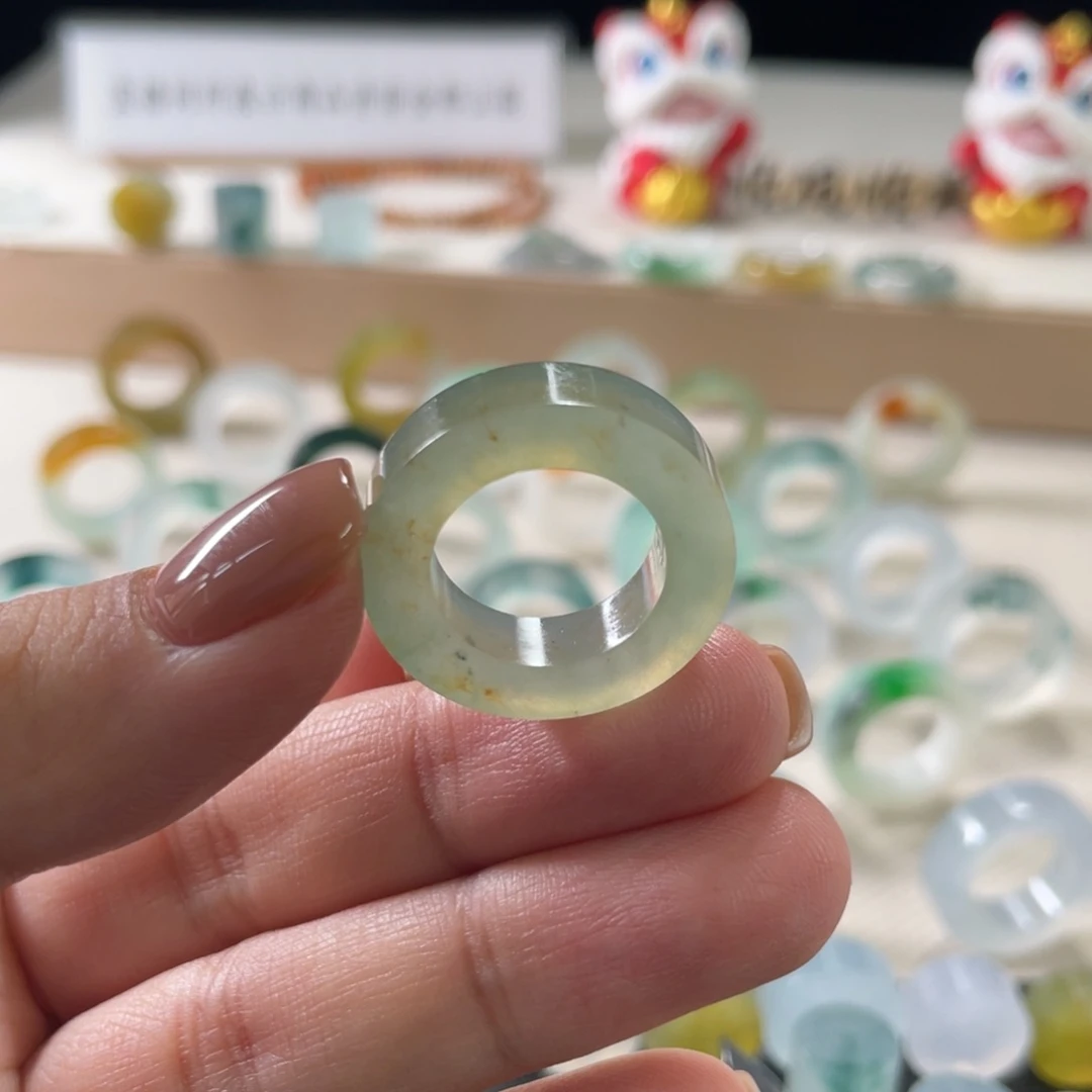 定制翡翠未镶嵌晴底洒金