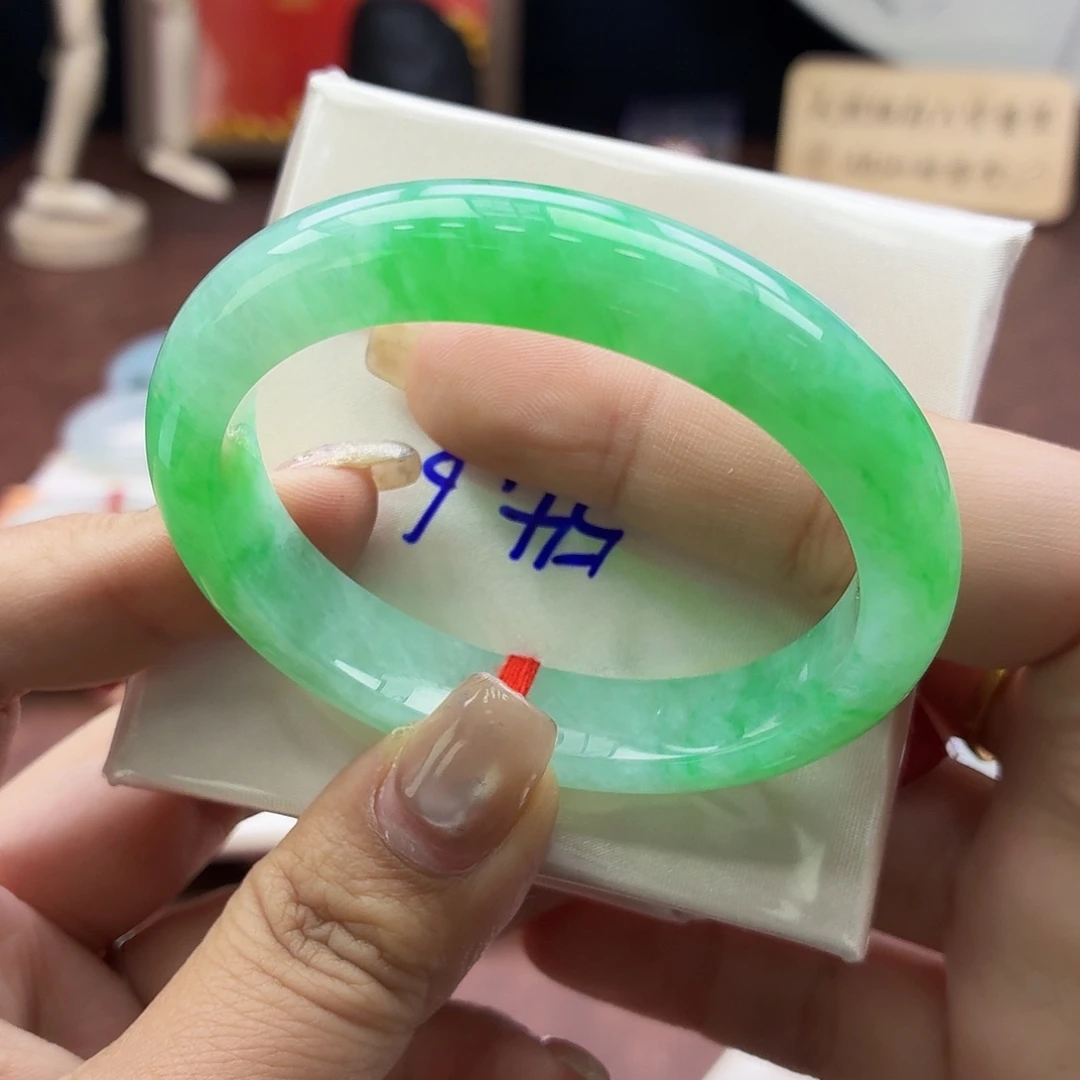 未镶嵌手镯翡翠52号贵妃