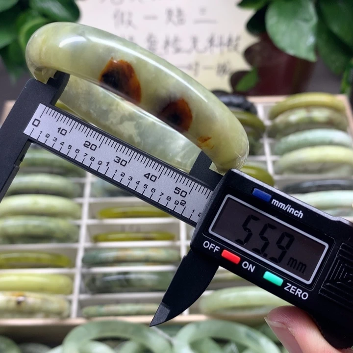 蛇纹石玉未镶嵌手镯20