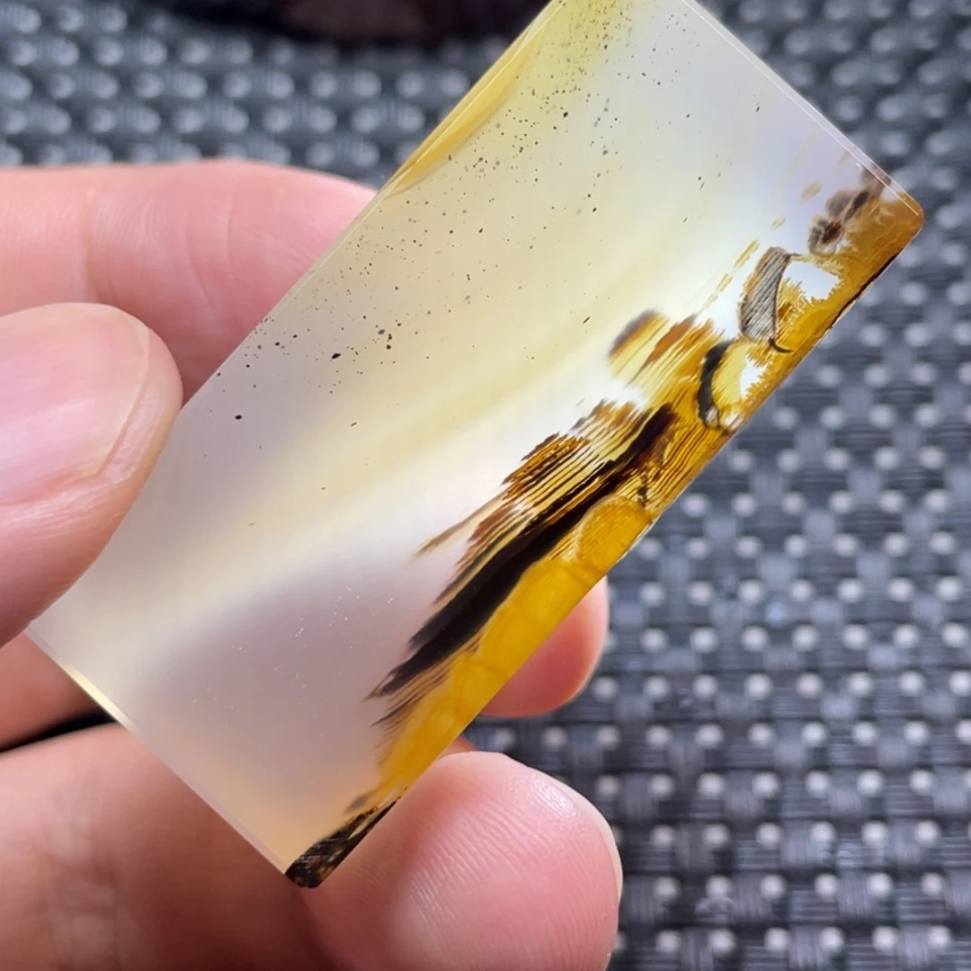 未镶嵌颈饰玛瑙/玉髓武**话