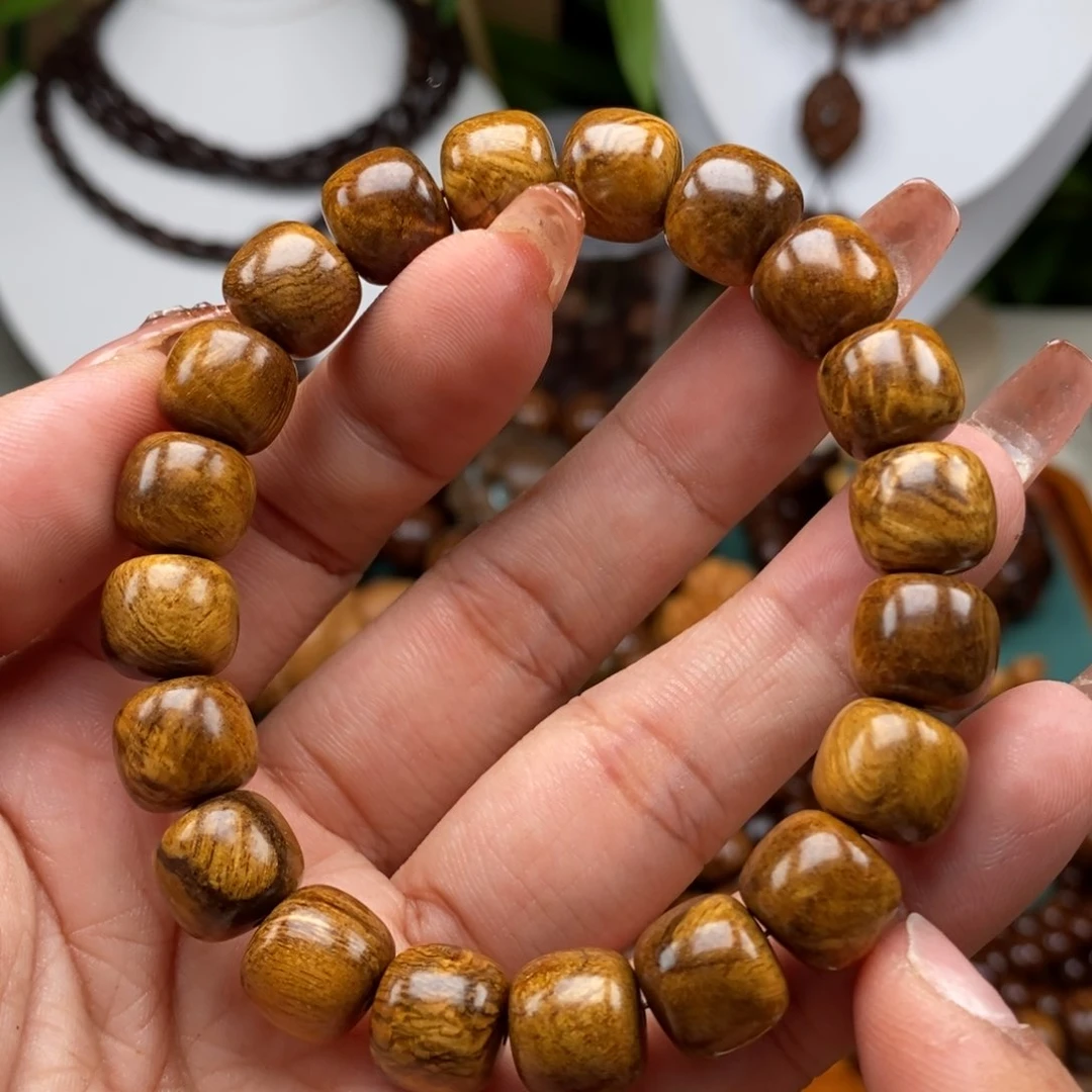 贡木手串/手链贡木10×11绿留疤