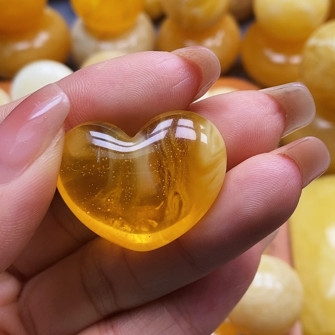 蜜蜡未镶嵌珠宝奇石