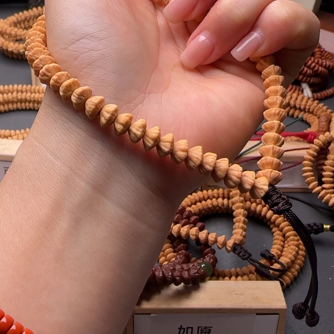 萌***乐吊坠莲花菩提49.9金叶