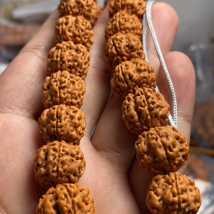 猴头核桃吊坠余****安我们就去看看