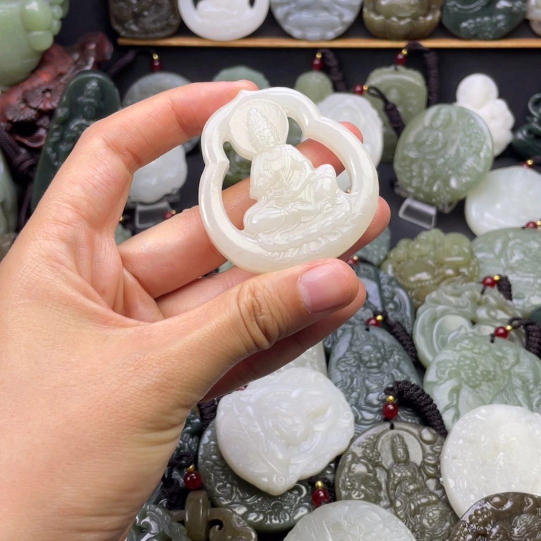 和田玉颈饰未镶嵌