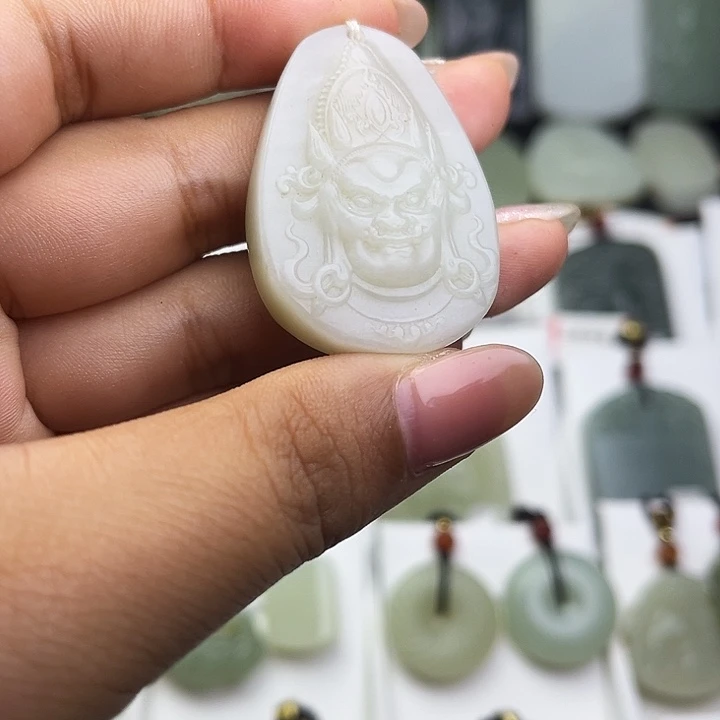 和田玉未镶嵌挂件