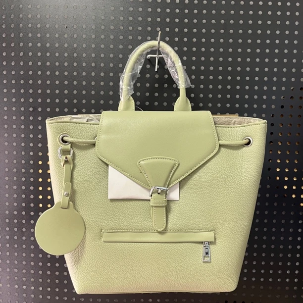 抹茶色锁扣双肩纯色清新甜美双肩包