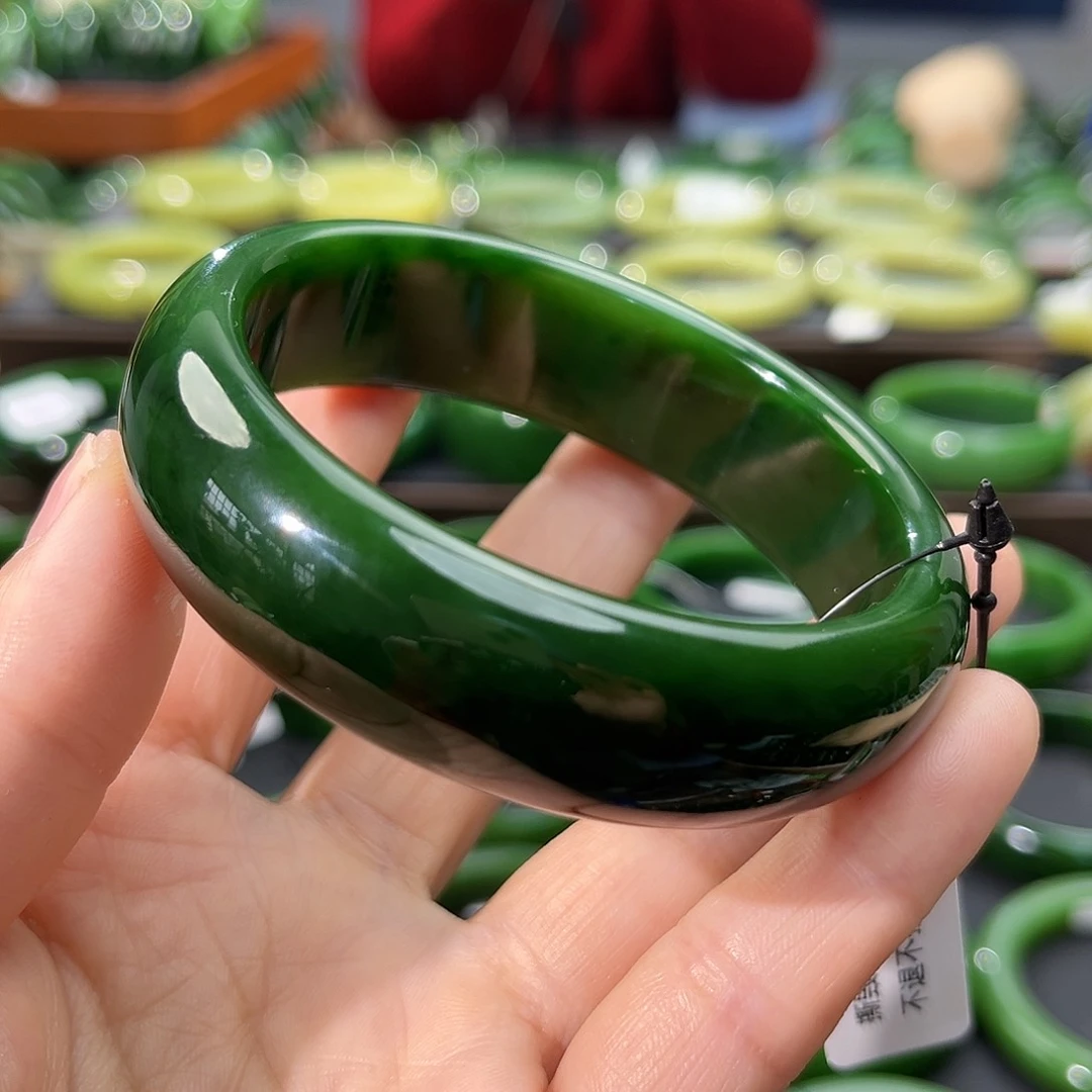 和田玉（碧玉）手镯未镶嵌