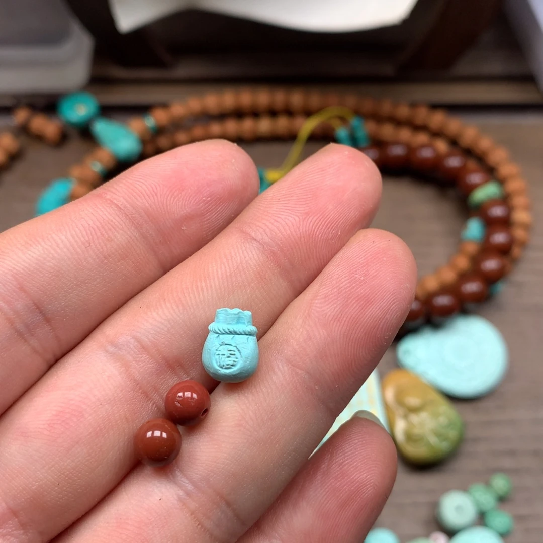 南红玛瑙未镶嵌雕刻