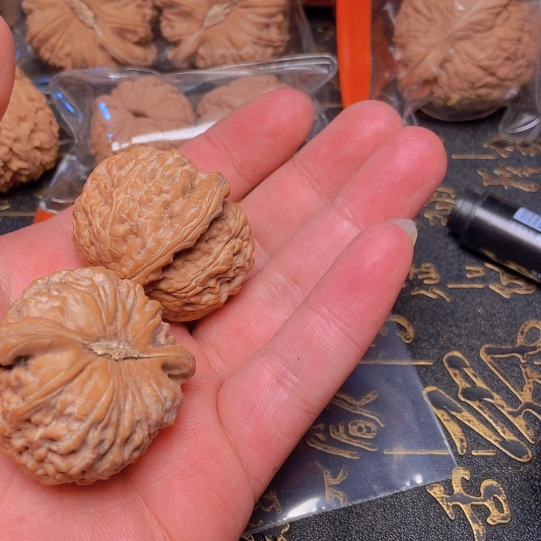 文玩核桃把件大****0白狮子