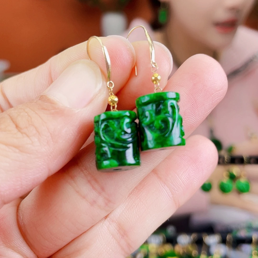 翡翠18K金镶嵌耳饰