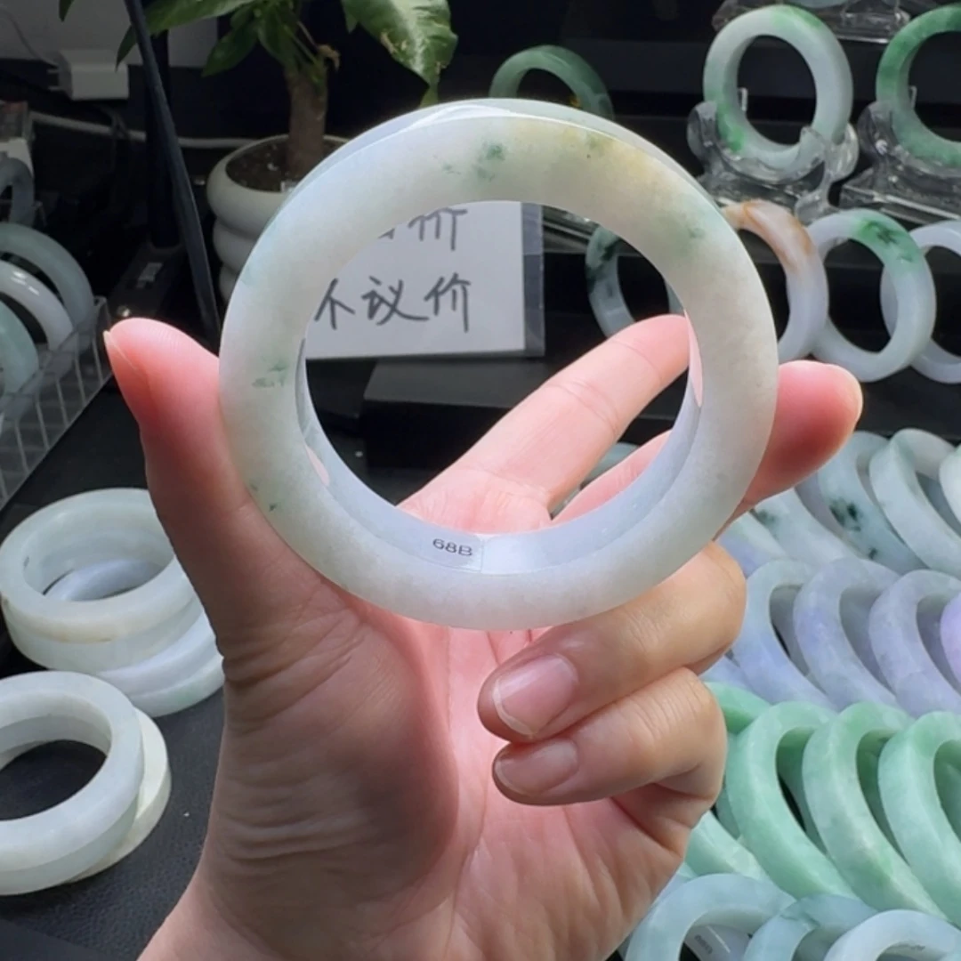 未镶嵌翡翠手镯定制翡翠