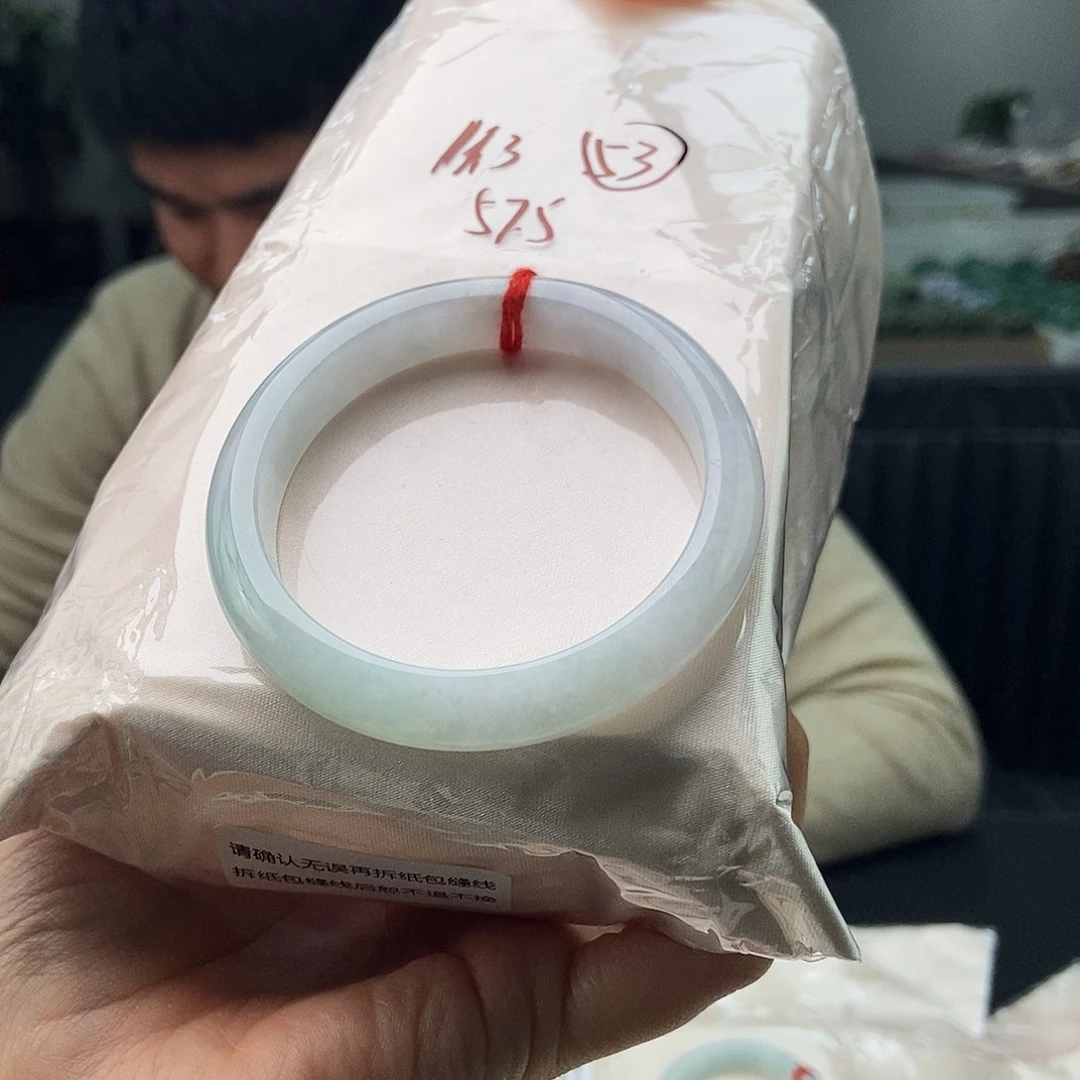 翡翠未镶嵌手镯拍一发一