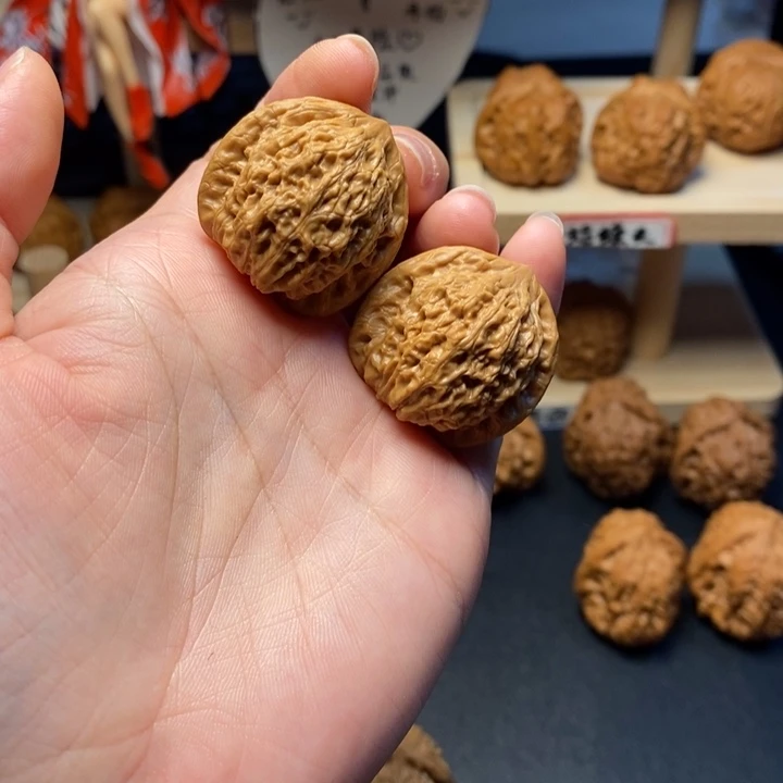 文玩核桃把件小****）6号野生红豆30尺