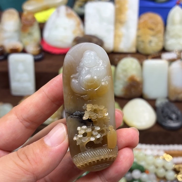 颈饰未镶嵌和田玉
