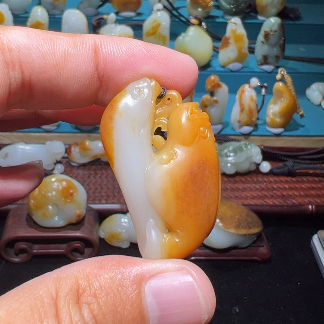 颈饰未镶嵌和田玉（子料）金**客