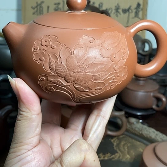 陶土微瑕浮雕手工壶