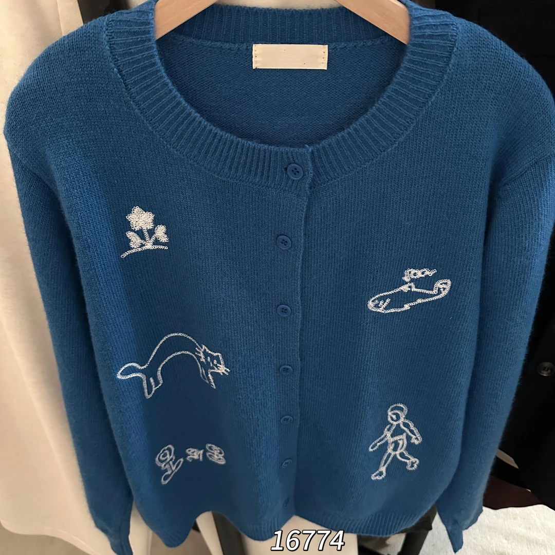16774（部分无水洗唛，介意慎拍）WANGDAN小鱼刺绣开衫长袖针织衫