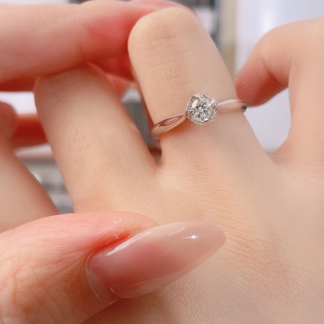 戒指/指环铂Pt950镶嵌钻石A18090742