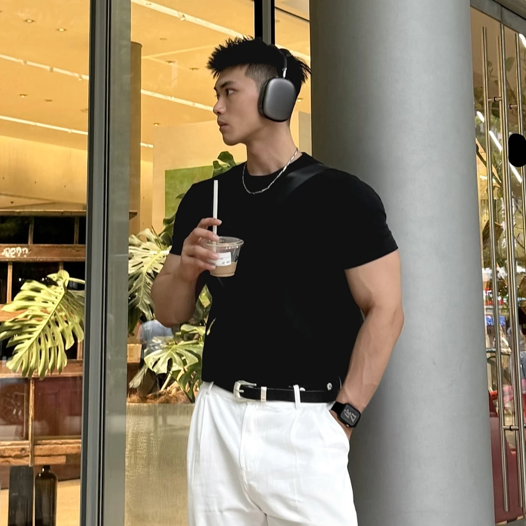 夏季新款袖口缩短收紧短袖索罗娜棉T男半紧身运动休闲健身衣服