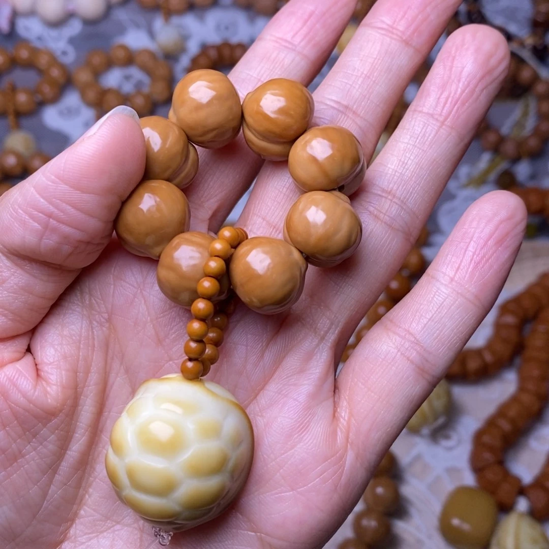 把件猴头核桃柯基屁桃龟甲