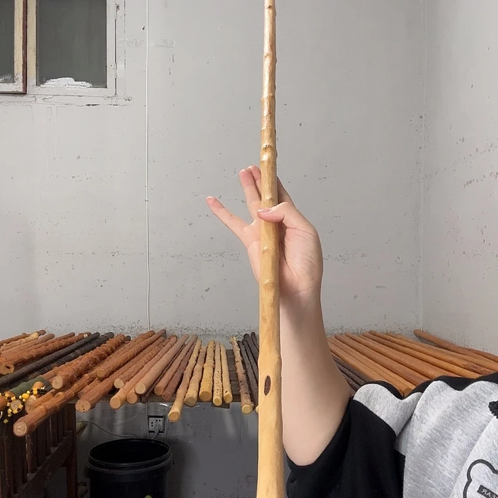 杨***顺秦岭石山红牛筋鞭杆有瑕