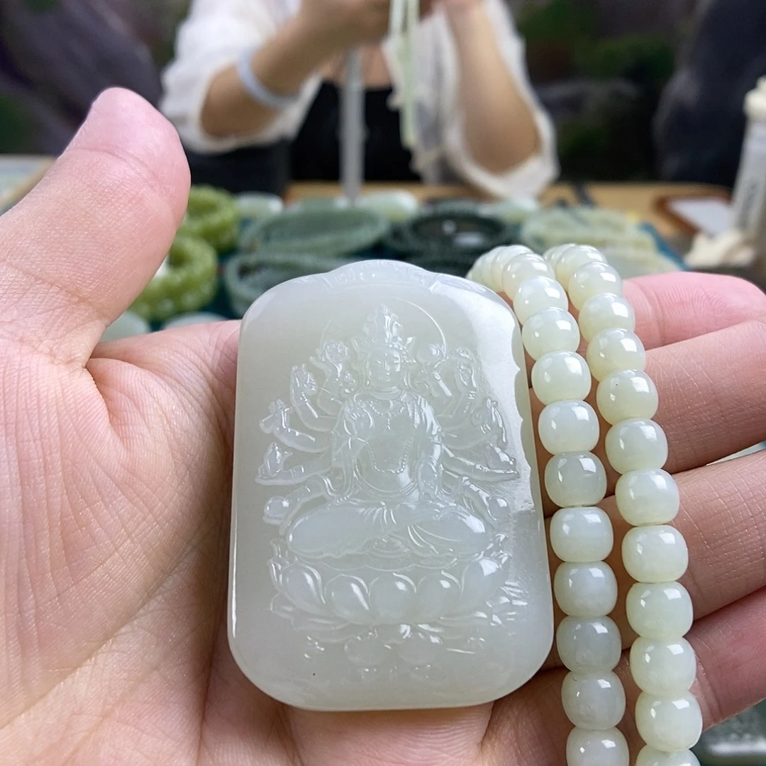 和田玉未镶嵌颈饰