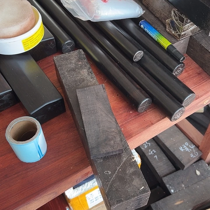 张***田紫光檀木料子一个