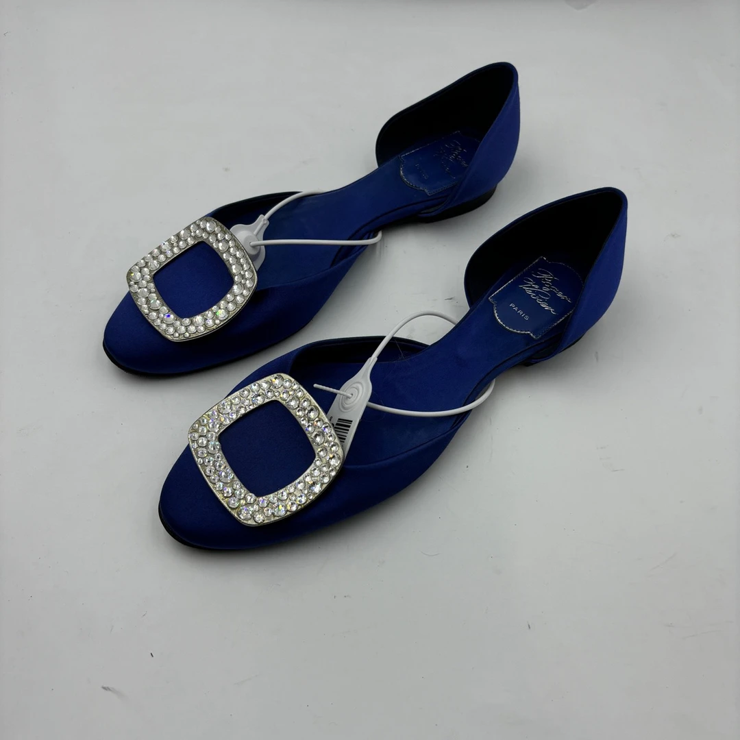 95新 Roger Vivier/罗杰·维威耶 37码/水钻蓝色缎面平底鞋/无盒/