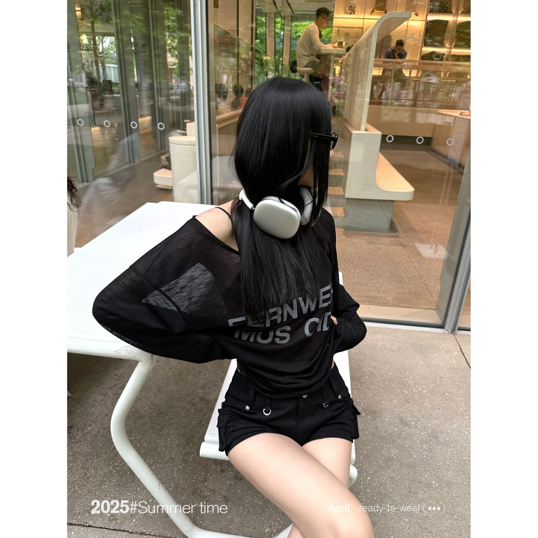 SUNONEONE 印花防晒长袖T恤女夏季黑色宽松显瘦洋气上衣D0160T