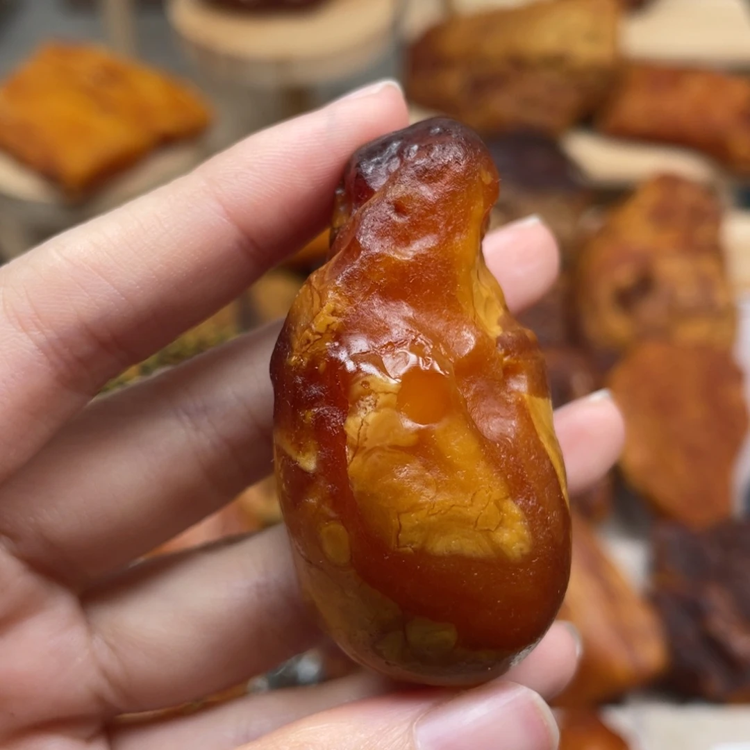 琥珀未镶嵌珠宝奇石