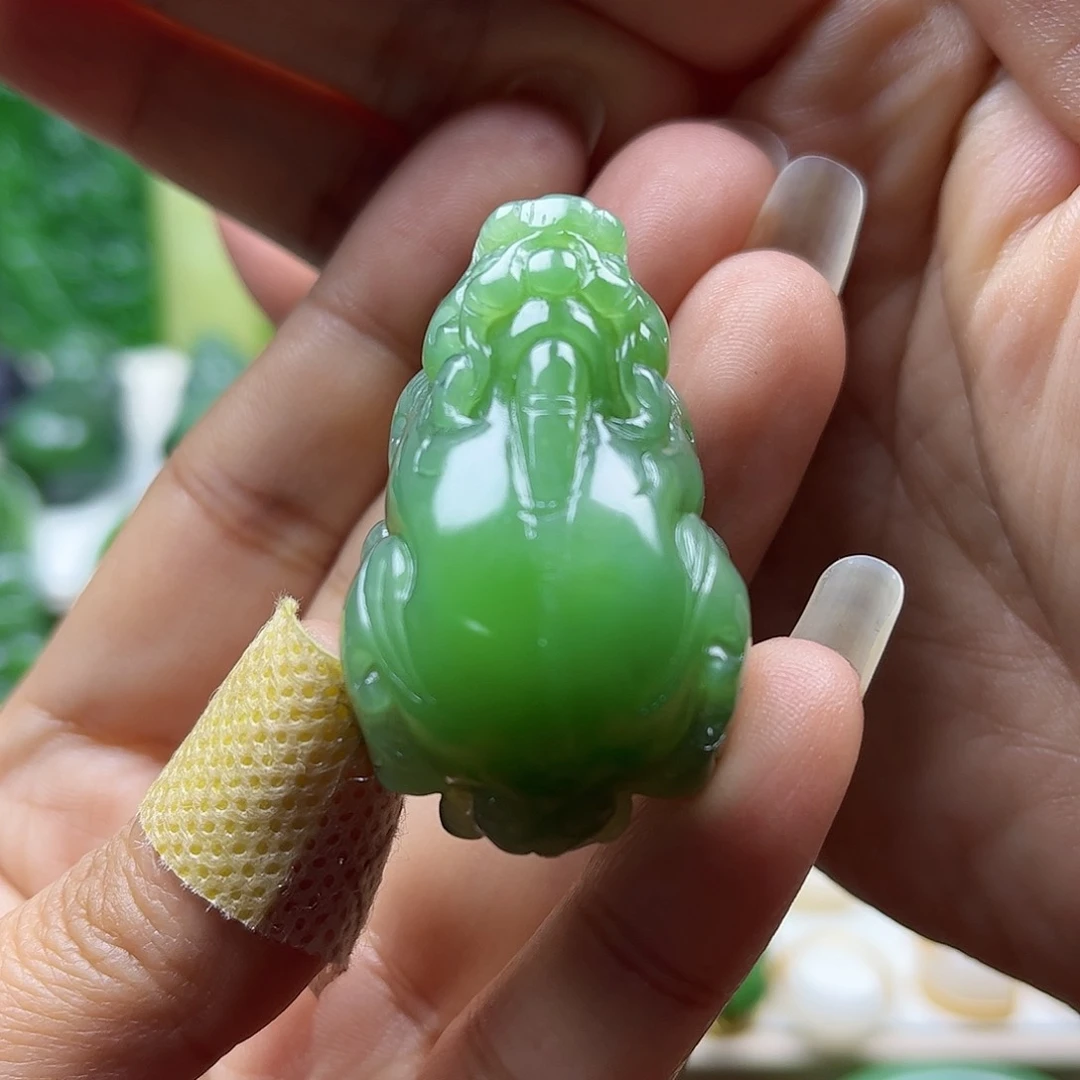 和田玉吊坠未镶嵌