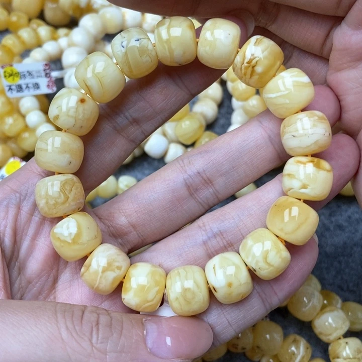 琥珀未镶嵌珠宝奇石30