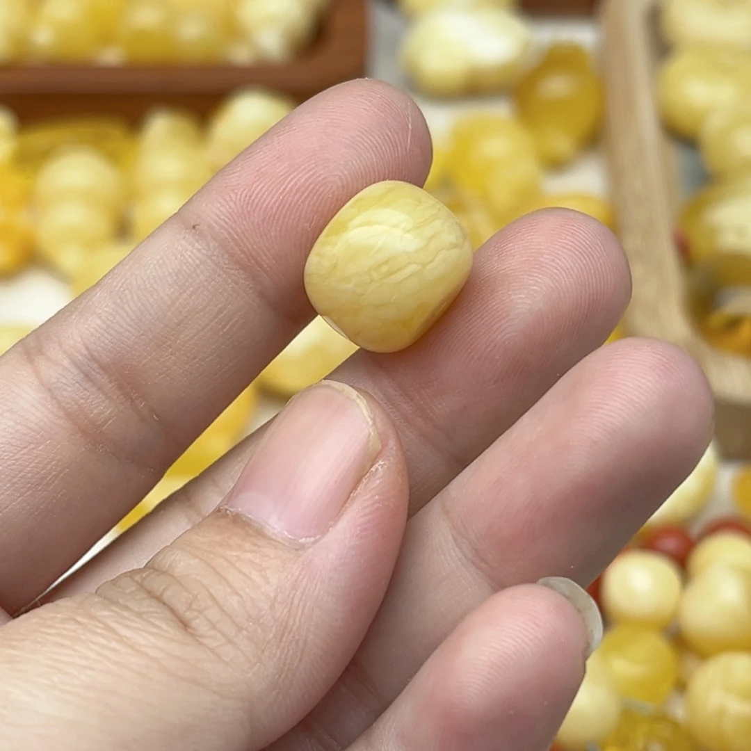 裸石蜜蜡未镶嵌配饰