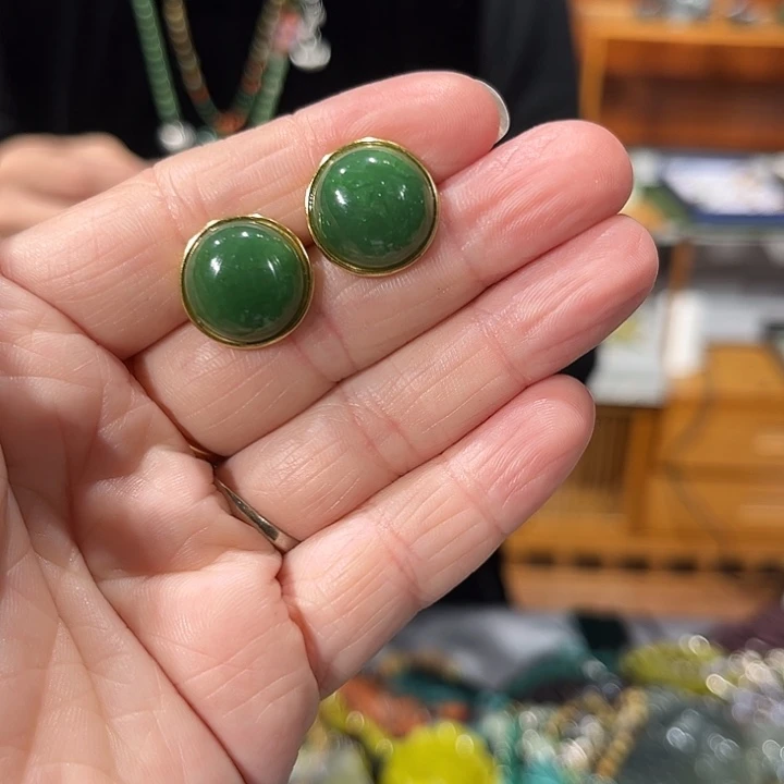 颈饰未镶嵌和田玉（糖玉）