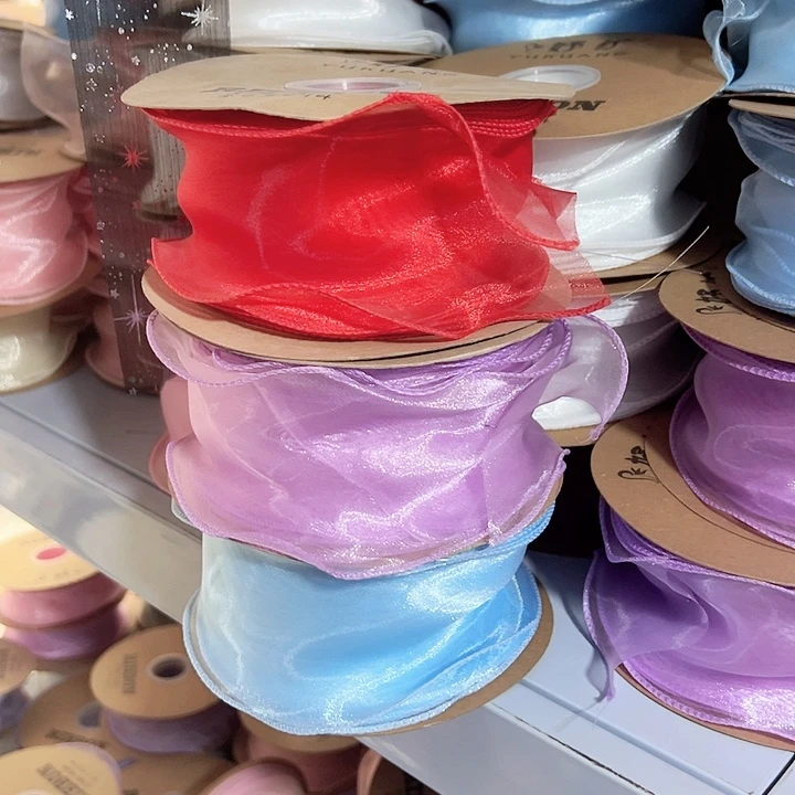 5.5的鱼尾纱大红浅紫浅蓝各25码