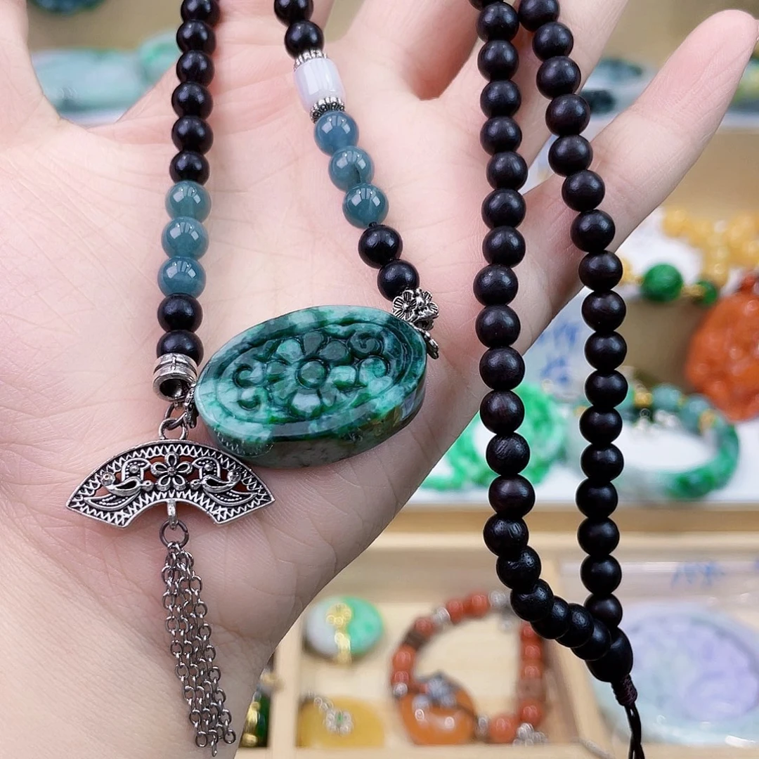 翡翠未镶嵌手链吊坠