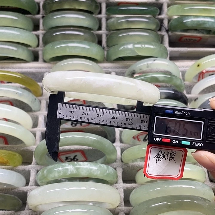 未镶嵌蛇纹石玉手镯41