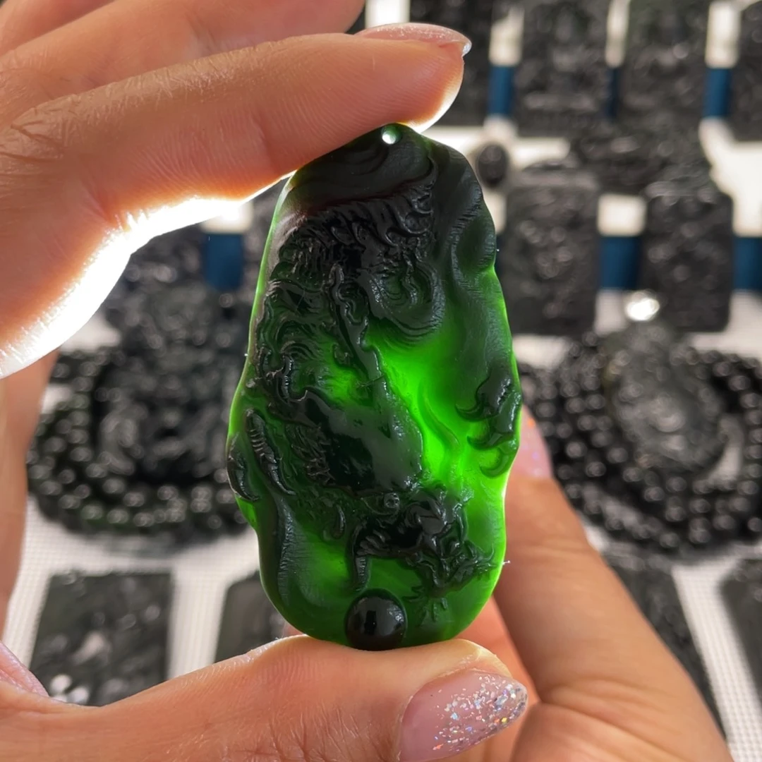 蛇纹石玉未镶嵌吊坠