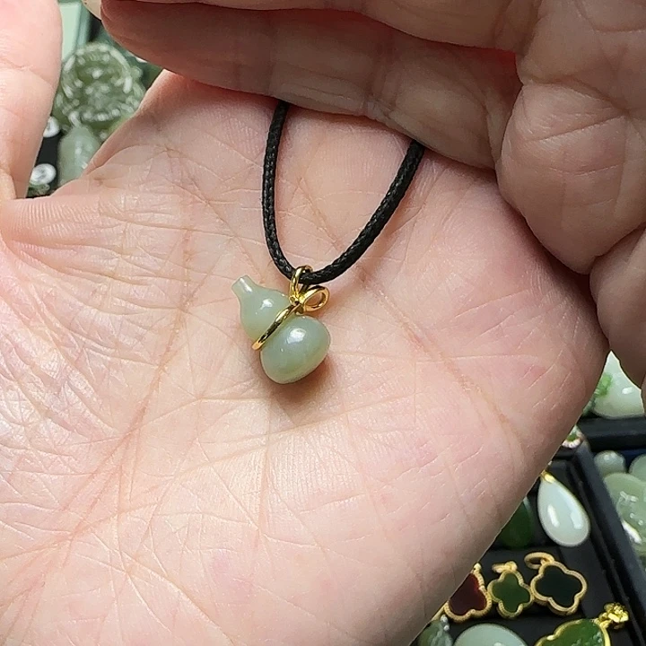 颈饰银S925镶嵌和田玉