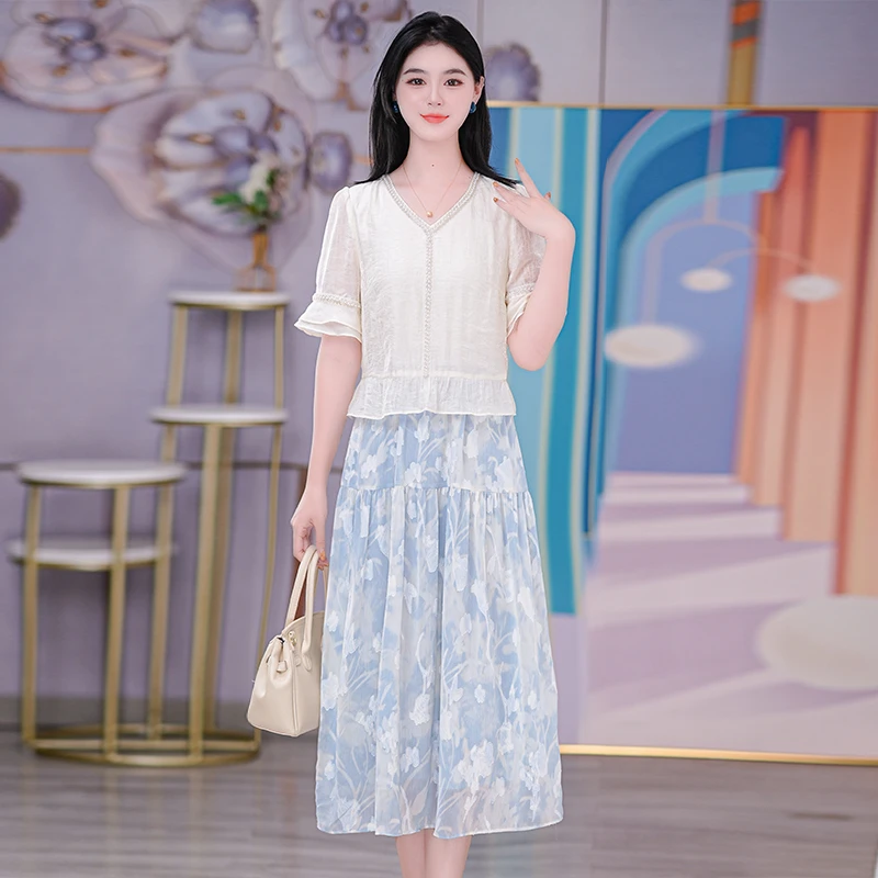 新款优雅连衣裙V领显瘦遮肉气质减龄裙子中长款裙