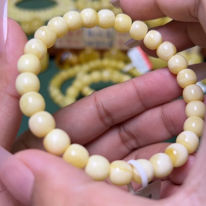 蜜蜡未镶嵌珠宝奇石